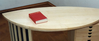 asymmetrische Tischplatte